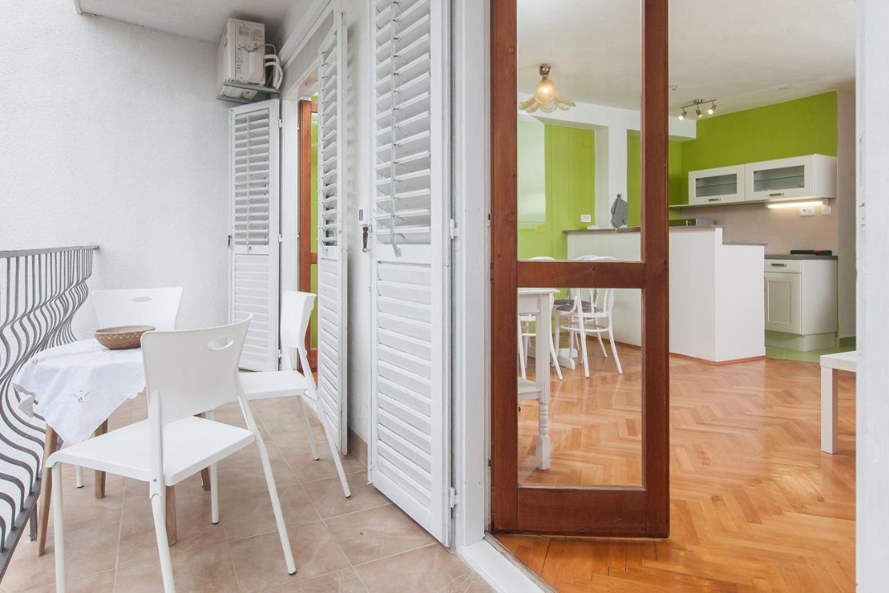 Vega Apartments พอดโกรา ภายนอก รูปภาพ