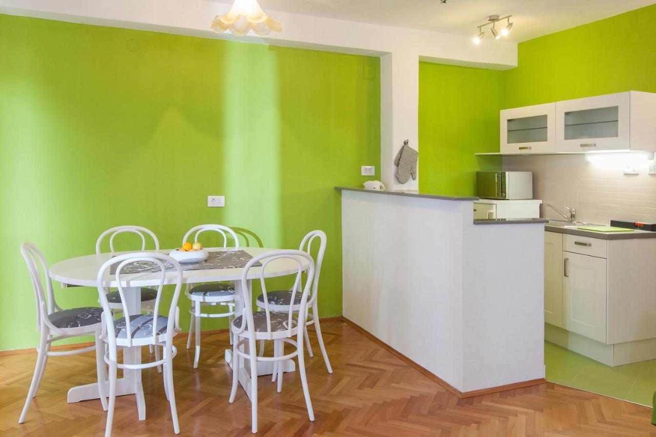 Vega Apartments พอดโกรา ภายนอก รูปภาพ